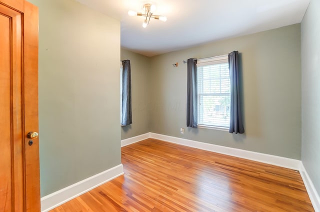 789 Chelsea Ave, Columbus, OH 43209 - empty room featuring light wood-style flooring and baseboards