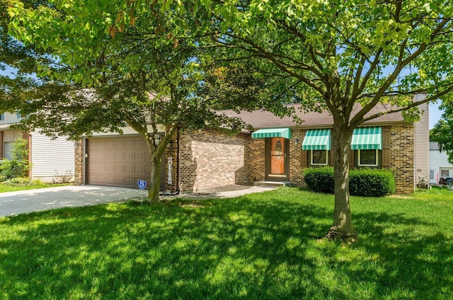 2140 Bigby Hollow St, Columbus, OH 43228 - photo 1
