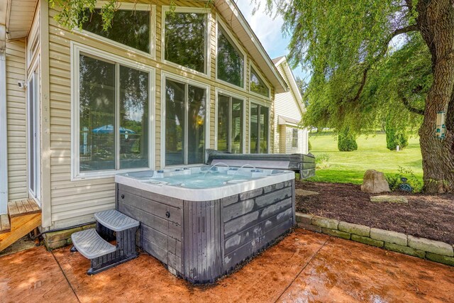 1899 Lamb Rd NW, Carroll, OH 43112 - view of patio with a hot tub