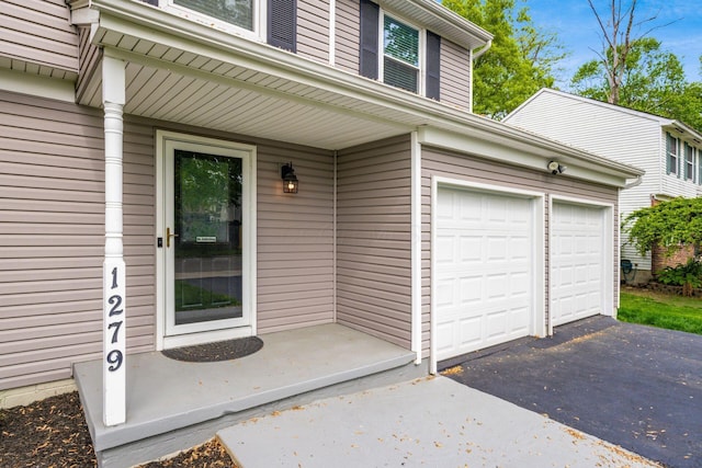 1279 Reana Dr, Galloway, OH 43119 - doorway to property with driveway