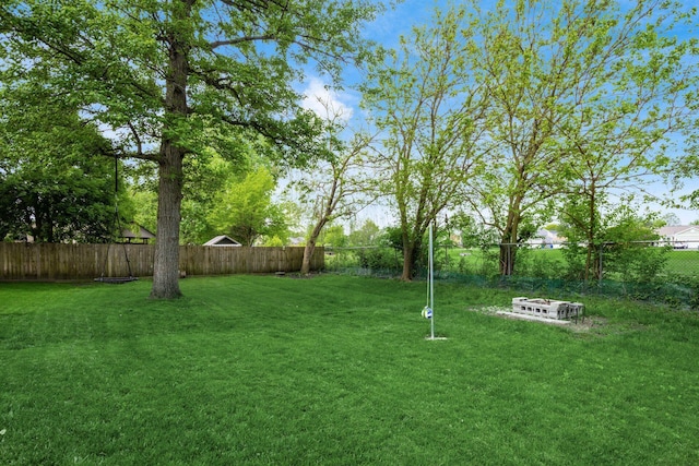 1279 Reana Dr, Galloway, OH 43119 - view of yard featuring a fire pit