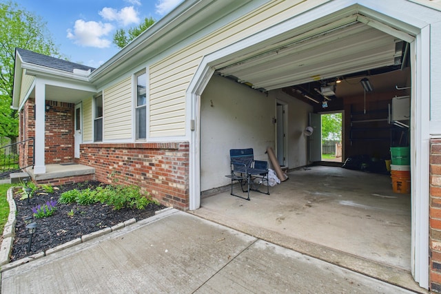 4726 Wendler Blvd, Columbus, OH 43230 - garage with concrete driveway