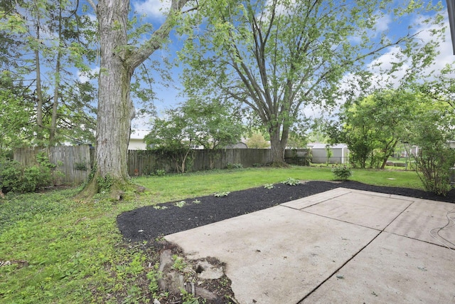 1883 Fairhaven Rd, Columbus, OH 43229 - view of yard featuring a patio