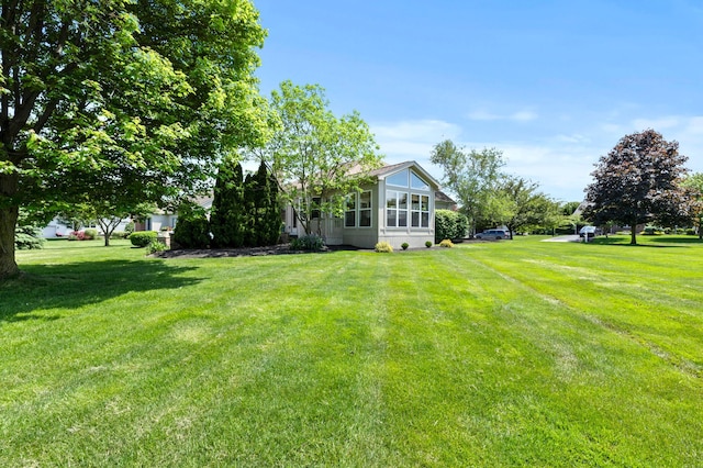 4008 Ryleland Ct, Powell, OH 43065 - view of green lawn