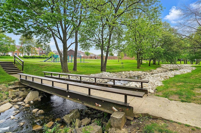 662 Pamlico St Unit Z7, Columbus, OH 43228 - view of property's community featuring a yard