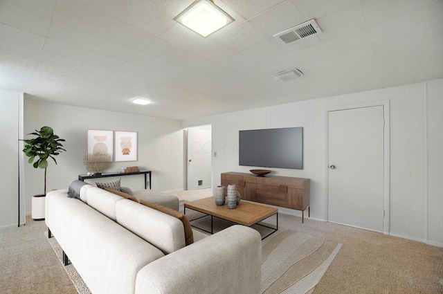 662 Pamlico St Unit Z7, Columbus, OH 43228 - living room featuring light carpet