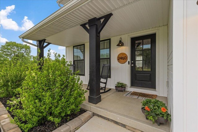 2460 N Court St, Circleville, OH 43113 - view of exterior entry with covered porch