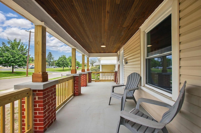 view of patio featuring covered porch