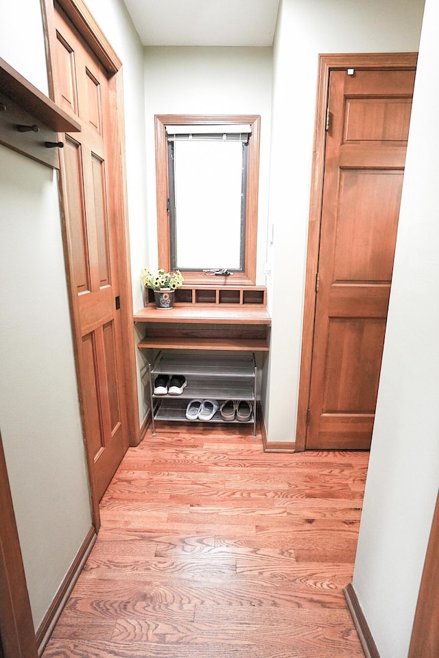532 Woodview Rd, Westerville, OH 43081 - corridor with light wood-style floors and baseboards