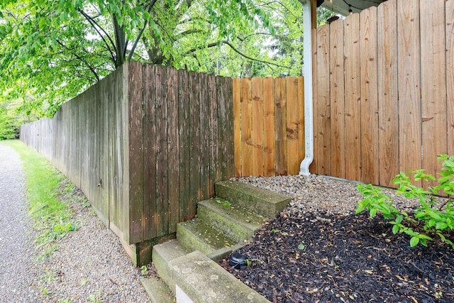 651 Eastern Ave, Bellefontaine, OH 43311 - exterior view of fence