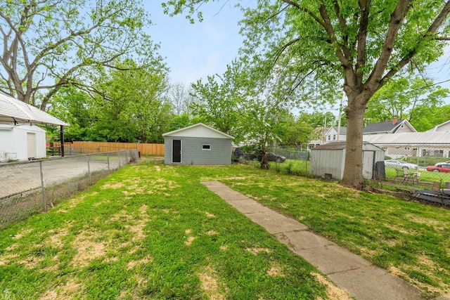 581 Kelton Ave, Columbus, OH 43205 - view of yard with an outdoor structure and a storage shed