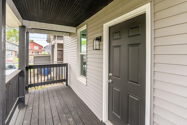 581 Kelton Ave, Columbus, OH 43205 - deck with a porch