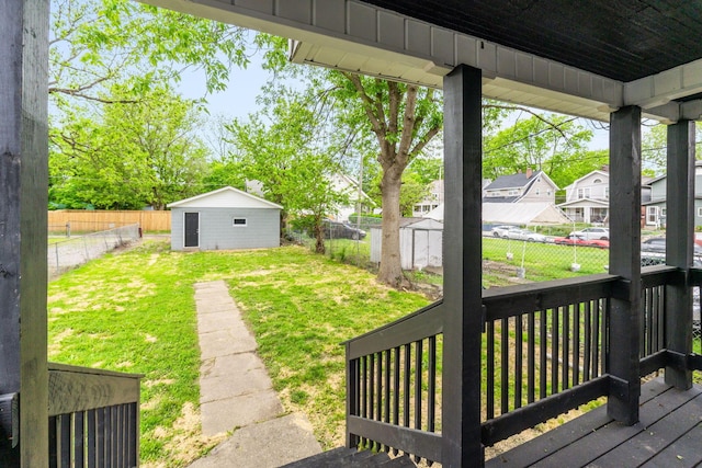 581 Kelton Ave, Columbus, OH 43205 - view of yard featuring an outdoor structure, a storage shed, and a residential view