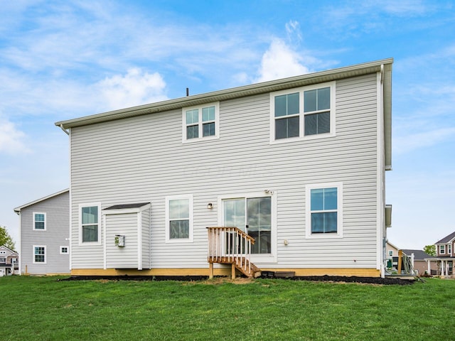 418 Amethyst Ct, Delaware, OH 43015 - back of house with a lawn