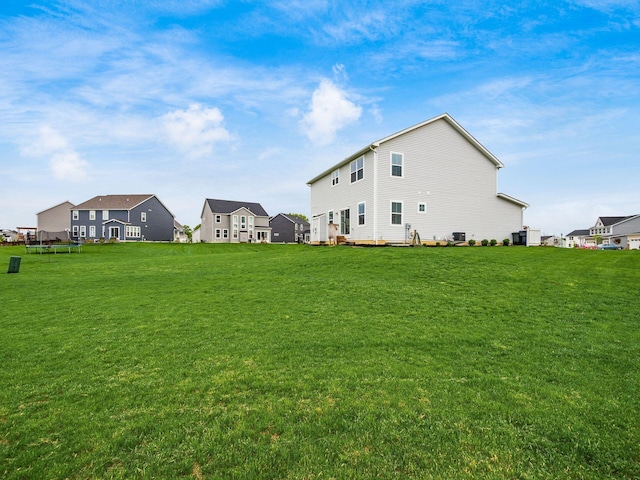 418 Amethyst Ct, Delaware, OH 43015 - view of grassy yard