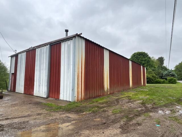 1152 Beaver Run Rd SE, Hebron, OH 43025 - view of pole building