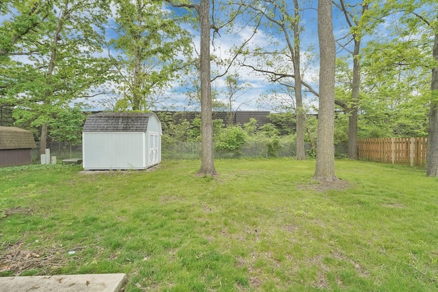 1235 Belle Meade Pl, Westerville, OH 43081 - view of yard featuring a storage unit and an outdoor structure