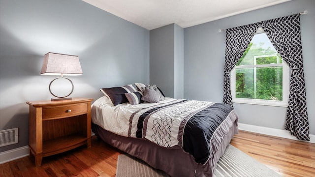 832 Mcleod Parc, Pickerington, OH 43147 - bedroom with wood finished floors and baseboards