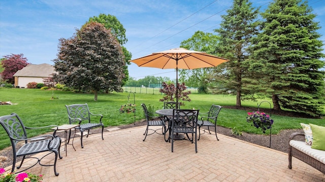 832 Mcleod Parc, Pickerington, OH 43147 - view of patio with outdoor dining space