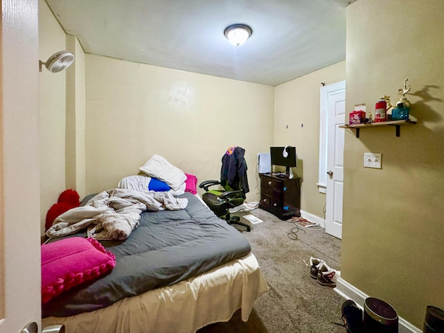 329 S Terrace Ave, Columbus, OH 43204 - carpeted bedroom featuring baseboards