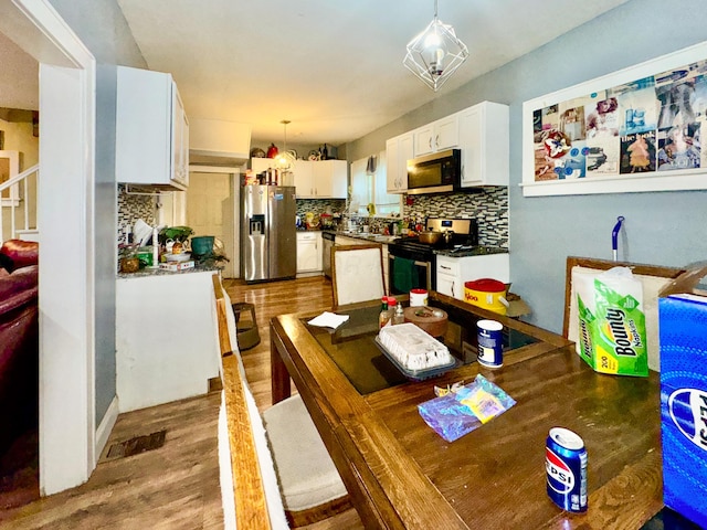 329 S Terrace Ave, Columbus, OH 43204 - dining area featuring wood finished floors
