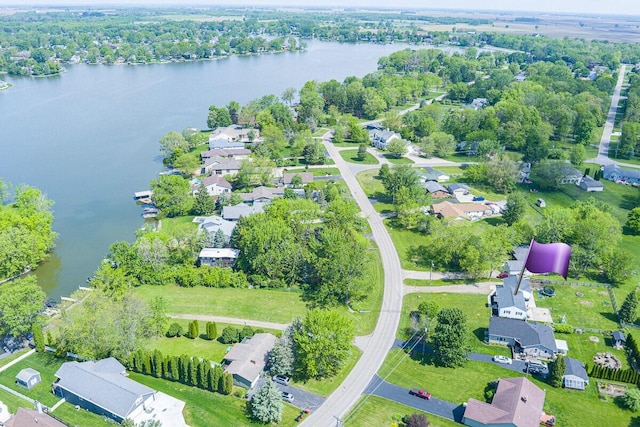 1485 E Choctaw Dr, London, OH 43140 - aerial perspective of suburban area featuring a large body of water