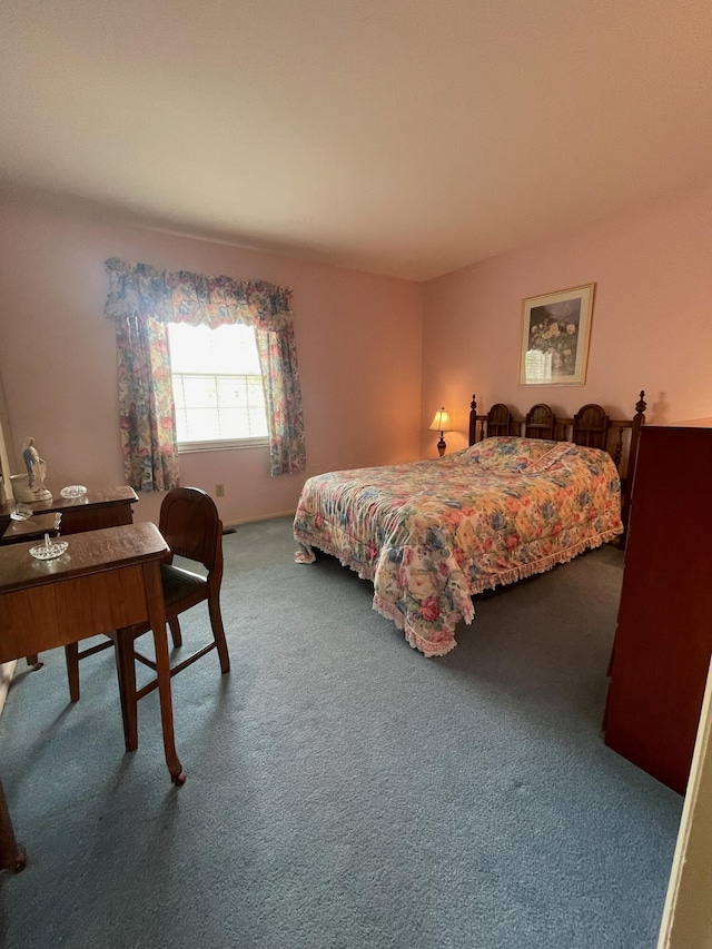 137 Tarryton Ct W Unit 24H, Columbus, OH 43228 - bedroom with carpet flooring