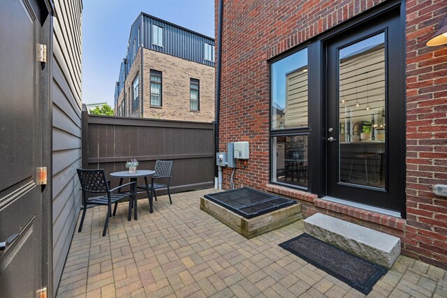 304 Cornelius St, Columbus, OH 43215 - view of patio / terrace with outdoor dining space