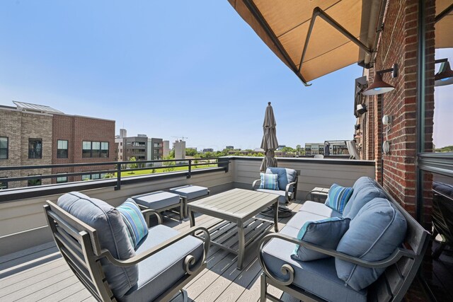 304 Cornelius St, Columbus, OH 43215 - deck with an outdoor living space