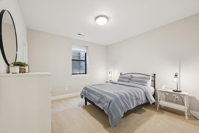 304 Cornelius St, Columbus, OH 43215 - bedroom featuring light colored carpet and baseboards