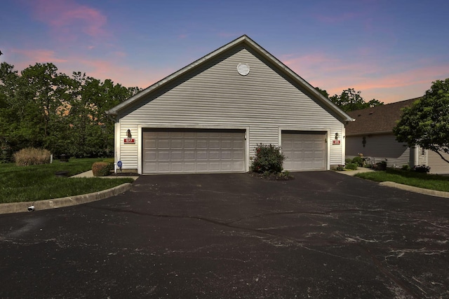 577 S Market St, Lithopolis, OH 43136 - view of side of property featuring a garage and driveway