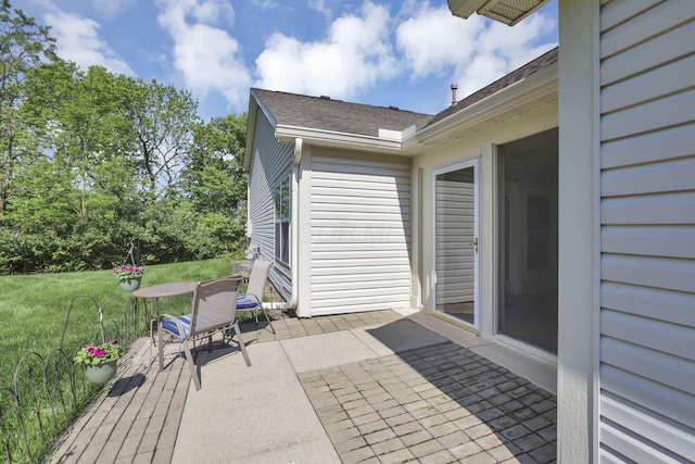 577 S Market St, Lithopolis, OH 43136 - view of patio / terrace