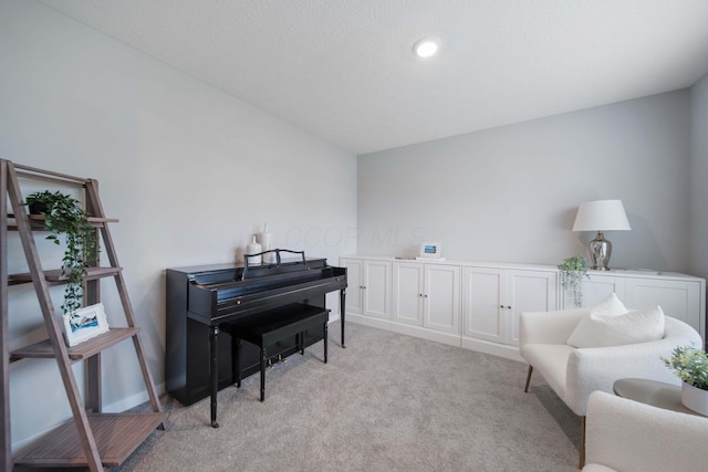 385 Kells Ct E, Newark, OH 43055 - sitting room featuring light carpet