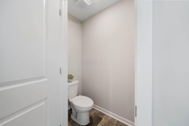 385 Kells Ct E, Newark, OH 43055 - bathroom featuring toilet and baseboards