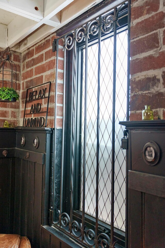 43-45 W Markison Ave, Columbus, OH 43207 - detailed view of brick wall