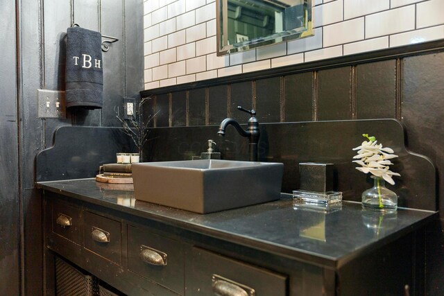 43-45 W Markison Ave, Columbus, OH 43207 - bathroom featuring tasteful backsplash and vanity