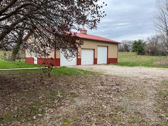 1886 Johnstown Utica Rd NE, Utica, OH 43080 - view of detached garage