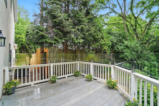 1940 Scioto Pointe Dr, Columbus, OH 43221 - view of wooden terrace