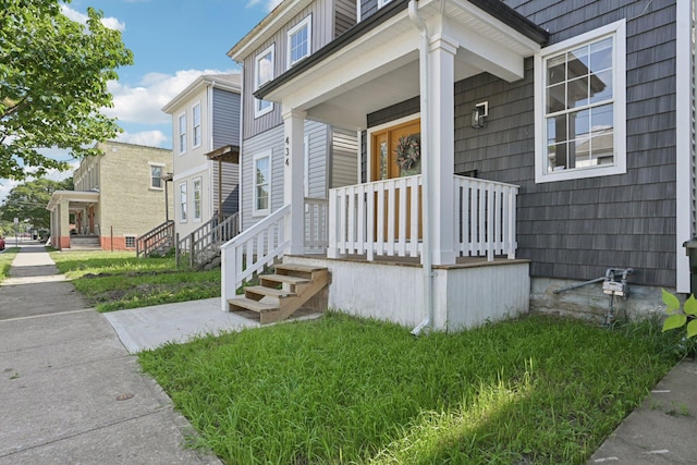 434 S Champion Ave, Columbus, OH 43205 - view of exterior entry featuring a porch
