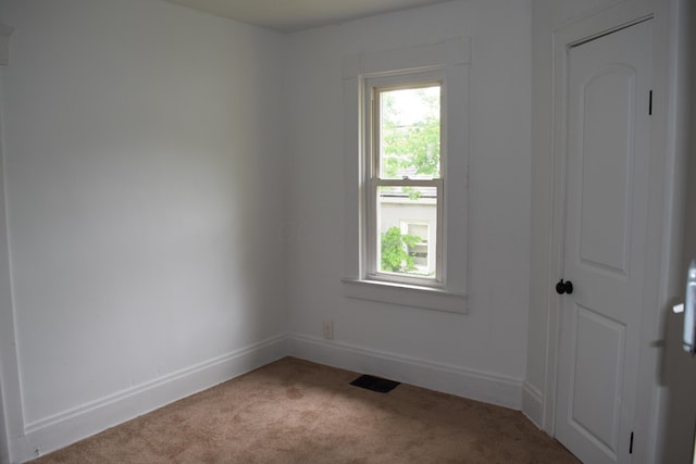 300 Wrexham Ave, Columbus, OH 43223 - carpeted empty room featuring baseboards
