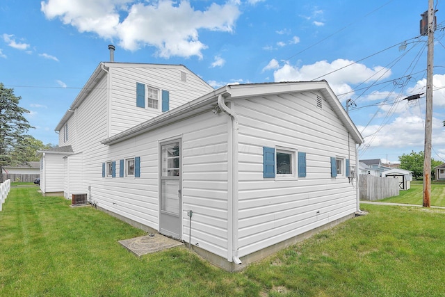 1236 8th Ave, Lancaster, OH 43130 - view of side of home featuring cooling unit