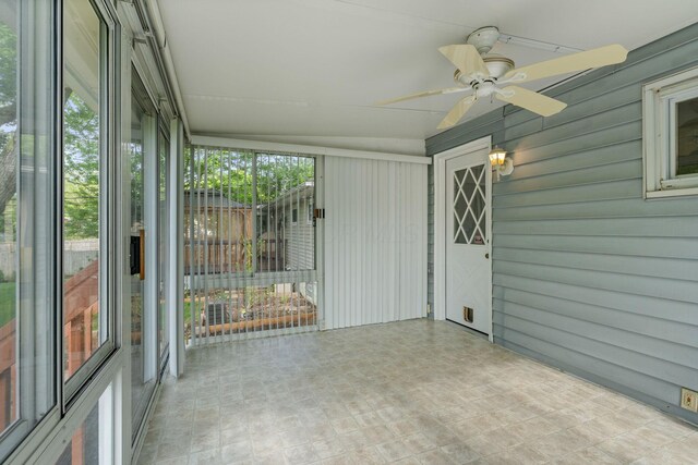 471 Chase Rd, Columbus, OH 43214 - unfurnished sunroom with ceiling fan