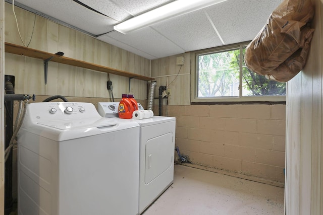 1703 Ringfield Dr, Galloway, OH 43119 - laundry area with separate washer and dryer and concrete block wall