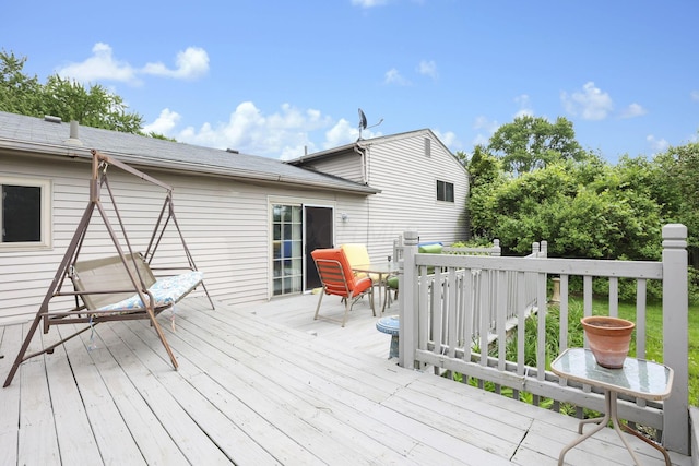 1703 Ringfield Dr, Galloway, OH 43119 - view of deck