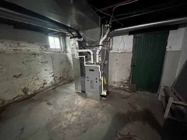 91 Oakland Park Ave, Columbus, OH 43214 - basement with heating unit