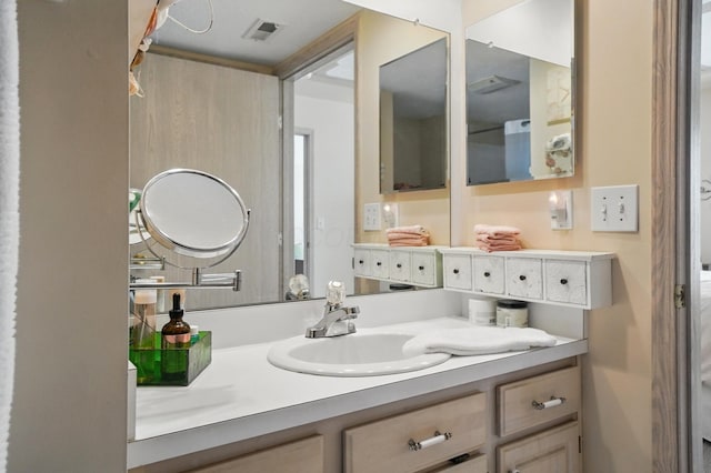 2675 Pine Marsh Dr, Grove City, OH 43123 - bathroom featuring vanity