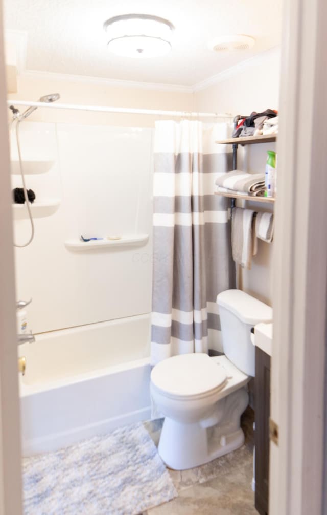 25 Ravine Ridge Dr, Delaware, OH 43015 - bathroom with ornamental molding, shower / bath combo, toilet, and vanity