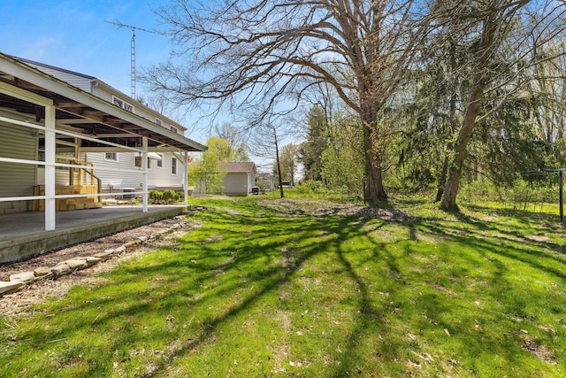 624 Bendle Ave, Shelby, OH 44875 - view of grassy yard