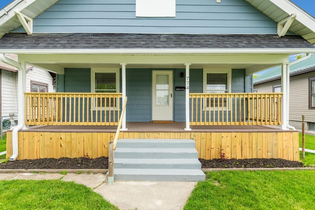 774 Congress St, Marion, OH 43302 - view of front of house with covered porch and a shingled roof