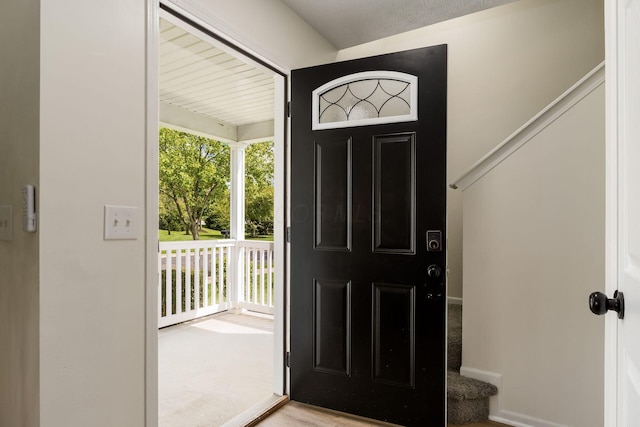 1993 Cumberland St, Newark, OH 43055 - entryway with beam ceiling